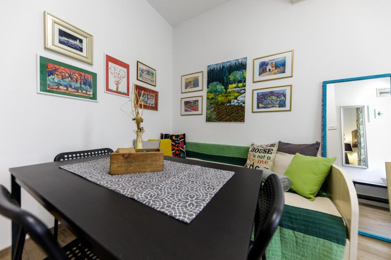 Green Holiday Apartment