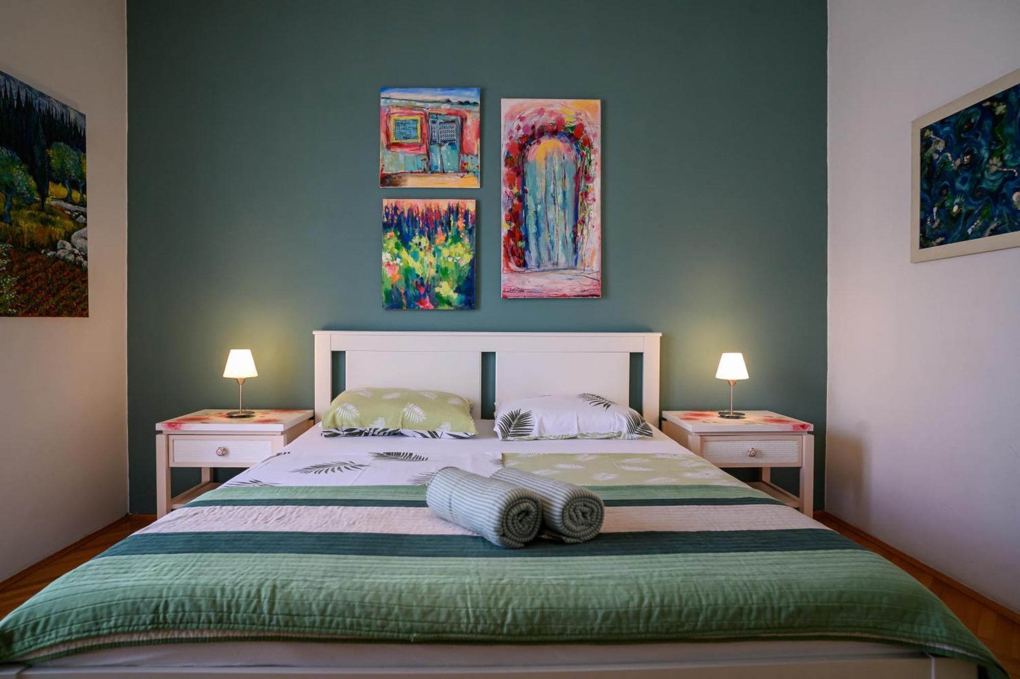 Green Holiday Apartment *